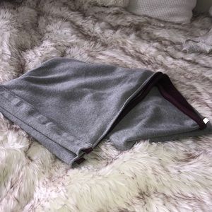 Lululemon Vinyasa Scarf - Fleece / Reversible